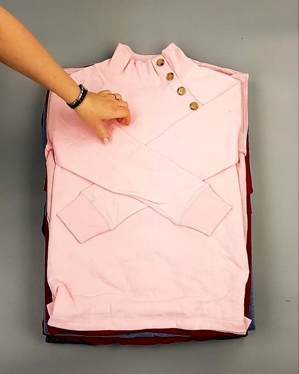 Фотография  331 - SWEATSHIRT CAN 084#10 кг, ЛОТ №7618 оптом в Анадыри и Чукотском АО