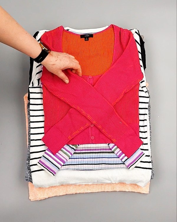 Фотография  572 - Джемпера легкие СТОК CAN 084#7 кг, ЛОТ №7635 оптом в Анадыри и Чукотском АО