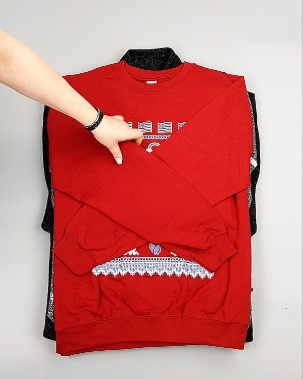 Фотография  337 - SWEATSHIRT CAN 084#10 кг, ЛОТ №7617 оптом в Анадыри и Чукотском АО