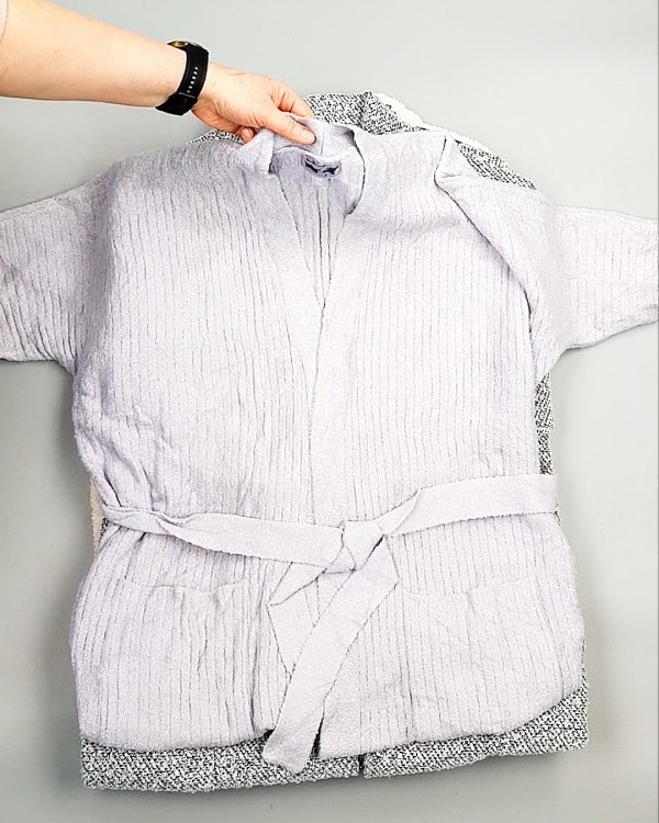 Фотография  233 - Кардиганы СТОК CAN 084#7 кг, ЛОТ №7671 оптом в Анадыри и Чукотском АО