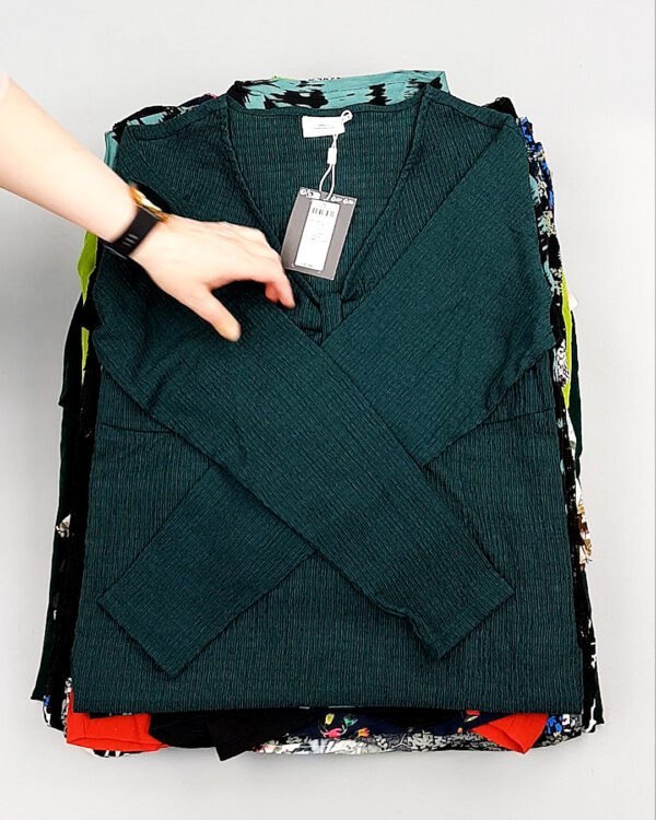 Фотография  971 - Блузки Bestseller+DK 035#5 кг, ЛОТ №8097 оптом в Анадыри и Чукотском АО