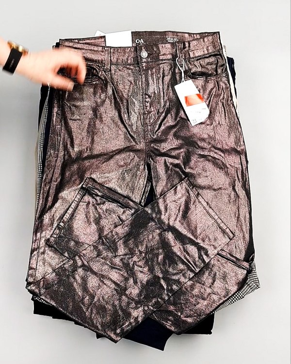 Фотография  610 - Брюки женские лето C&A 025#10 кг, ЛОТ №7895 оптом в Анадыри и Чукотском АО