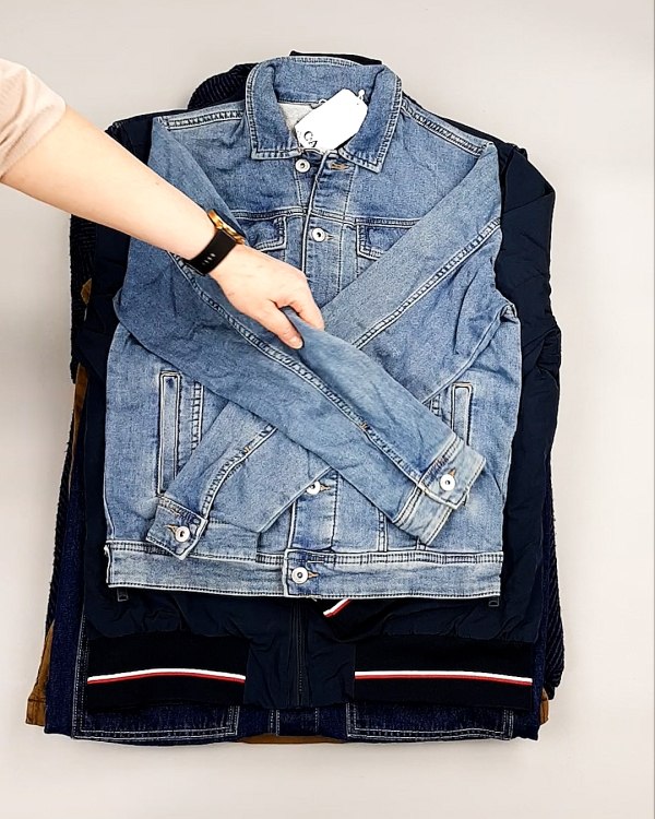 Фотография  781 - Ветровки м/ж C&A 025#10 кг, ЛОТ №7863 оптом в Анадыри и Чукотском АО