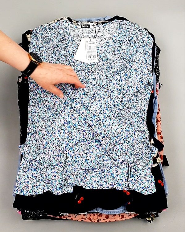 Фотография  439 - Блузки Bestseller 44#5 кг оптом в Анадыри и Чукотском АО