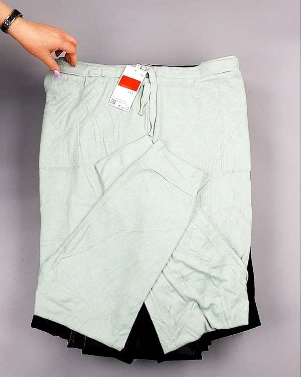 Фотография  406 - Брюки женские зима C&A 025#10 кг, ЛОТ №7910 оптом в Анадыри и Чукотском АО