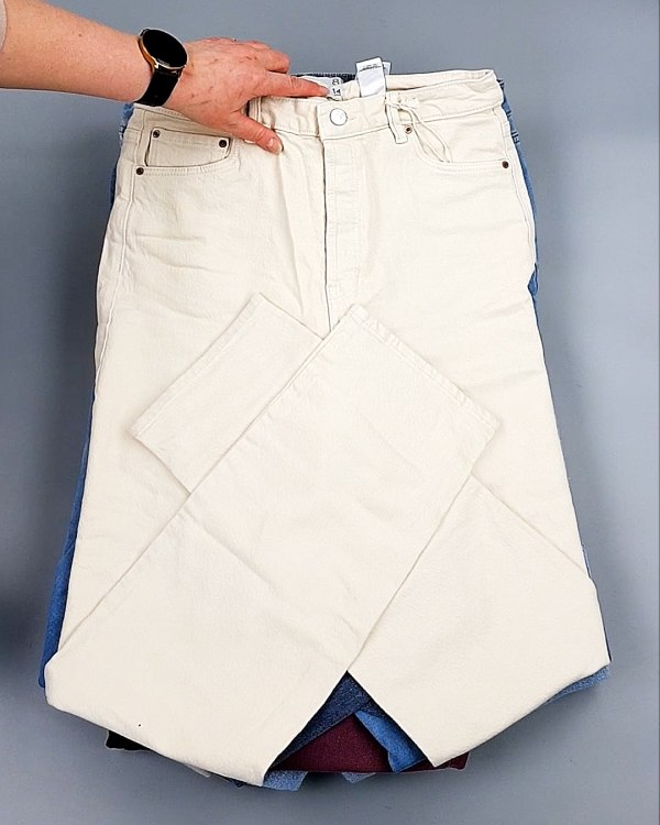 Фотография  566 - Джинсы NEXT Women#10 кг, ЛОТ №8034 оптом в Анадыри и Чукотском АО