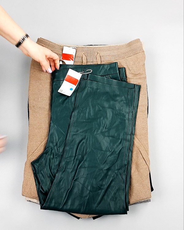 Фотография  402 - Брюки женские зима C&A 025#10 кг, ЛОТ №7910 оптом в Анадыри и Чукотском АО