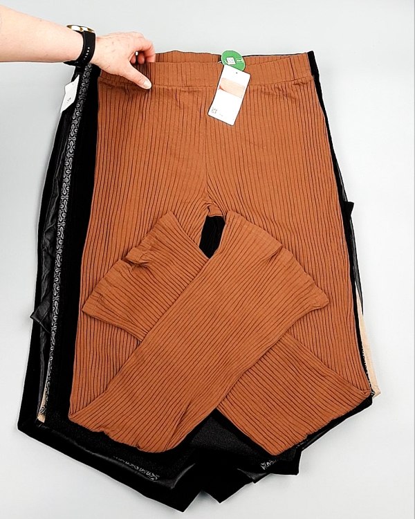 Фотография  270 - Брюки женские лето C&A 025#10 кг, ЛОТ №7894 оптом в Анадыри и Чукотском АО