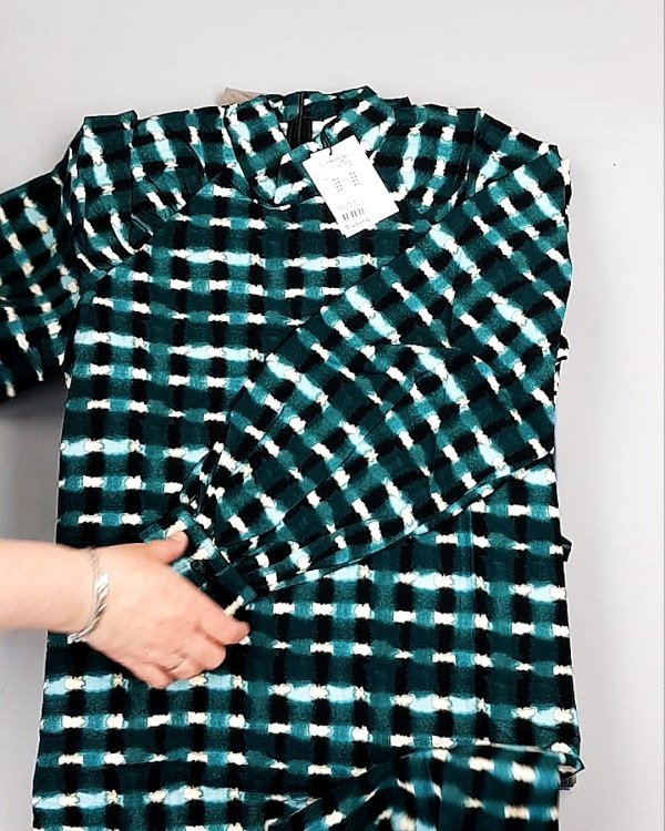 Фотография  550 - Платья Bestseller+DK Summer 035#5 кг, ЛОТ №8059 оптом в Анадыри и Чукотском АО