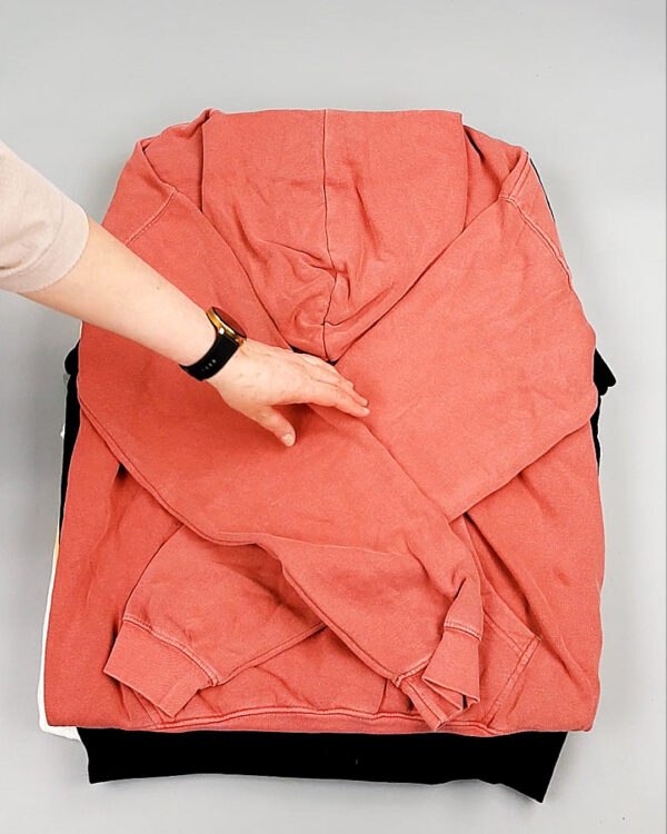 Фотография  646 - Толстовки муж BLUE CAN 084#10 кг, ЛОТ №8104 оптом в Анадыри и Чукотском АО