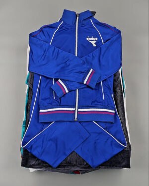 Купить Спортивные костюмы  AD83#10 шт, ЛОТ №8642 оптом в Анадыри и Чукотском АО