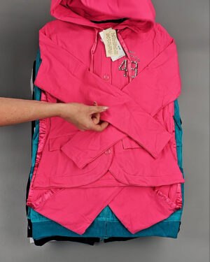 Купить Спортивные костюмы  AD83#10 шт, ЛОТ №8639 оптом в Анадыри и Чукотском АО