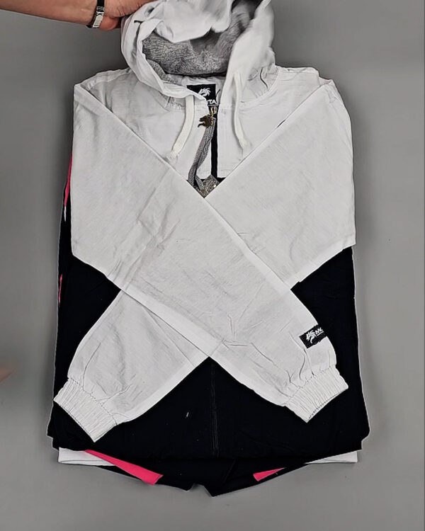 Фотография  266 - Спортивные костюмы  AD83#4 шт, ЛОТ №8637 оптом в Анадыри и Чукотском АО