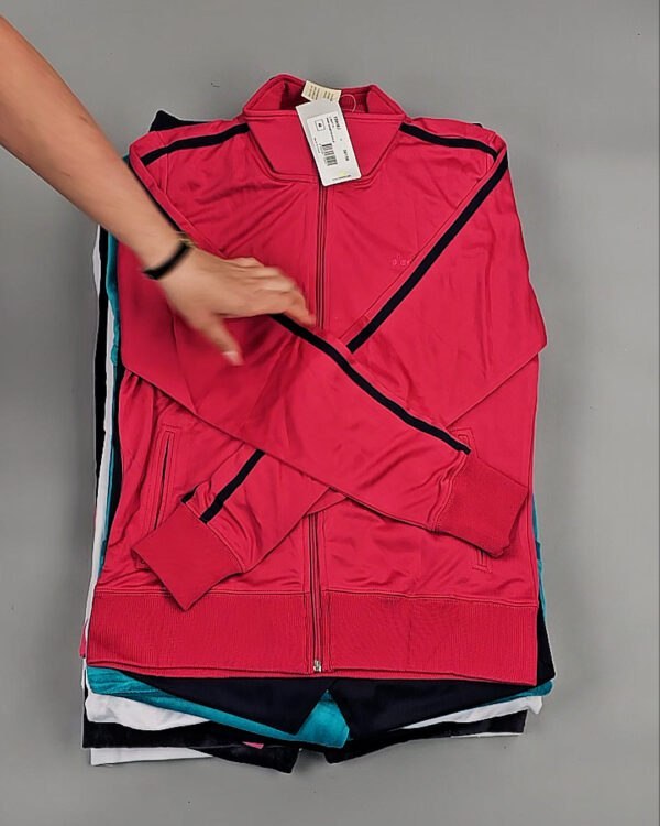 Фотография  792 - Спортивные костюмы  AD83#10 шт, ЛОТ №8639 оптом в Анадыри и Чукотском АО