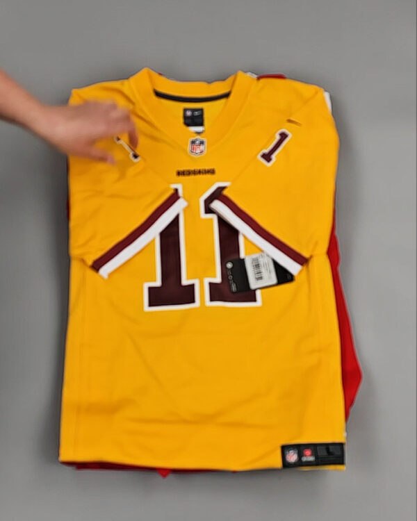 Фотография  904 - KIDS NIKE CAN 084#5 кг, ЛОТ №8476 оптом в Анадыри и Чукотском АО