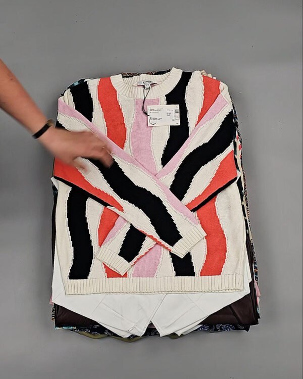 Фотография  741 - B.YOUNG Summer mix 045#15 кг, ЛОТ №8570 оптом в Анадыри и Чукотском АО