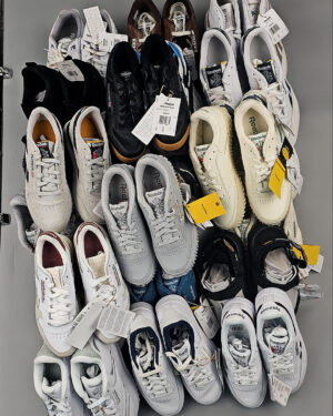 Купить Кроссовки Reebok#23 шт, ЛОТ №8896 оптом в Анадыри и Чукотском АО