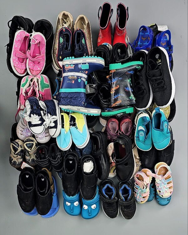 Фотография  666 - Обувь лето дети крем+экстра (SHOES Summer kids Cream+Extra)#15 кг, ЛОТ № ВК0119 оптом в Анадыри и Чукотском АО