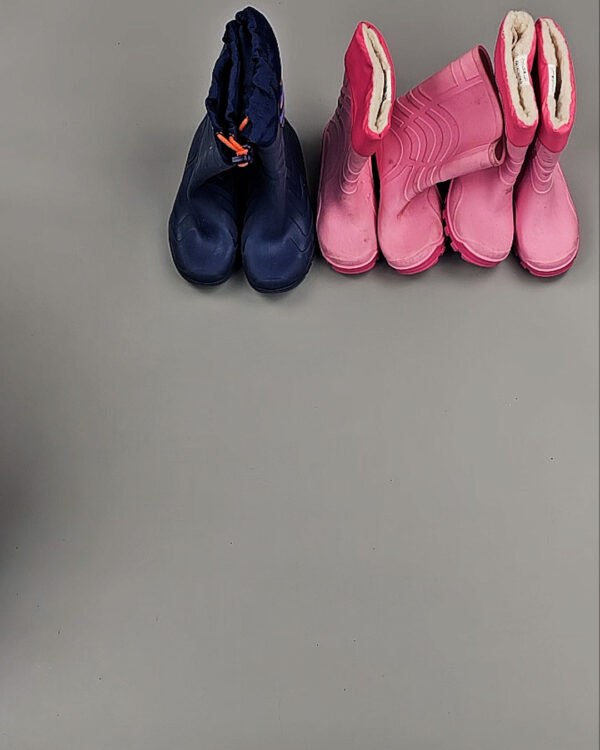 Фотография  586 - Обувь детская Summer Autlet#6 кг, ЛОТ № ВК0128 оптом в Анадыри и Чукотском АО