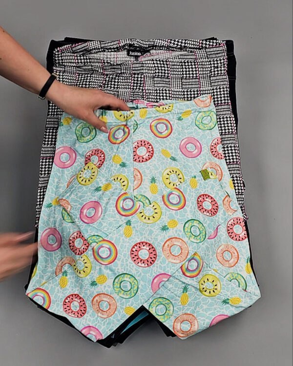 Фотография  200 - Легинсы#25 кг, ЛОТ № ВК0087 оптом в Анадыри и Чукотском АО