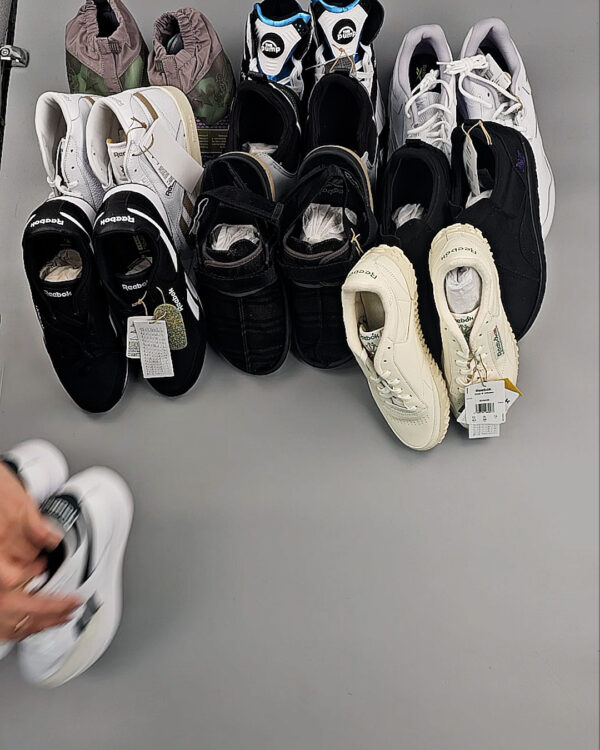 Фотография  406 - Кроссовки Reebok#23 шт, ЛОТ №8895 оптом в Анадыри и Чукотском АО