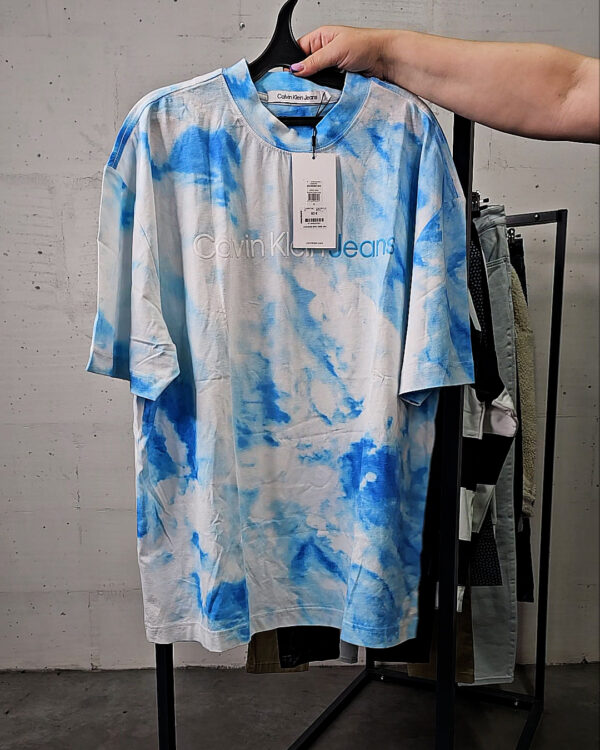 Фотография  684 - LACOSTE, CALVIN KLEIN, TOMMY HILFIGER, GUESS + 075#20 шт, ЛОТ №9072 оптом в Анадыри и Чукотском АО