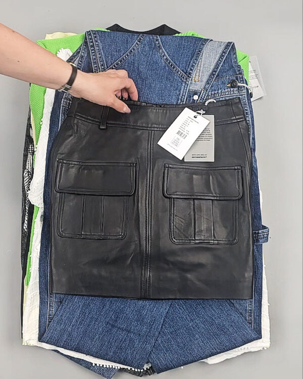 Фотография  744 - CO COUTURE mix 075#25 шт, ЛОТ №9010 оптом в Анадыри и Чукотском АО