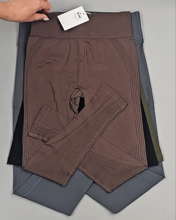 Фотография  797 - Спорт Bestseller 045 B#4 кг, ЛОТ №9038 оптом в Анадыри и Чукотском АО