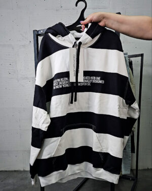 Фотография  821 - LACOSTE, CALVIN KLEIN, TOMMY HILFIGER, GUESS + 075#20 шт, ЛОТ №9072 оптом в Анадыри и Чукотском АО