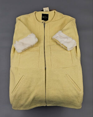 Купить Верхняя одежда Корея 085#15 кг, ЛОТ № СТ-9249 оптом в Анадыри и Чукотском АО