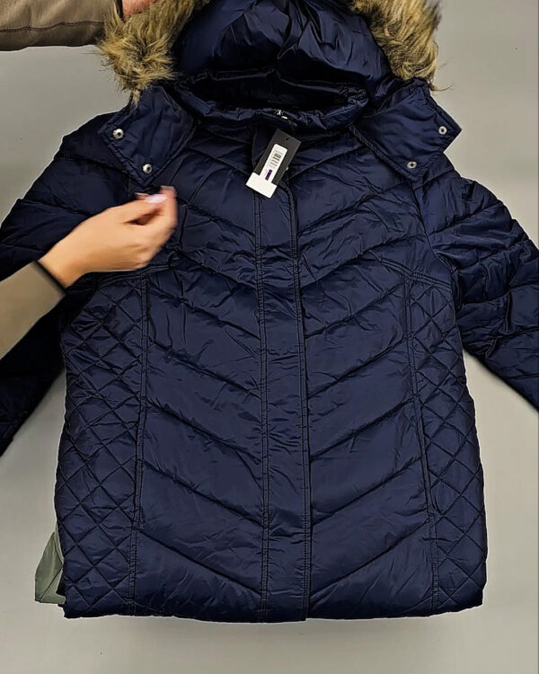 Фотография  837 - Верхняя одежда женская CAN 104#15 кг, ЛОТ СТ-9349 оптом в Анадыри и Чукотском АО