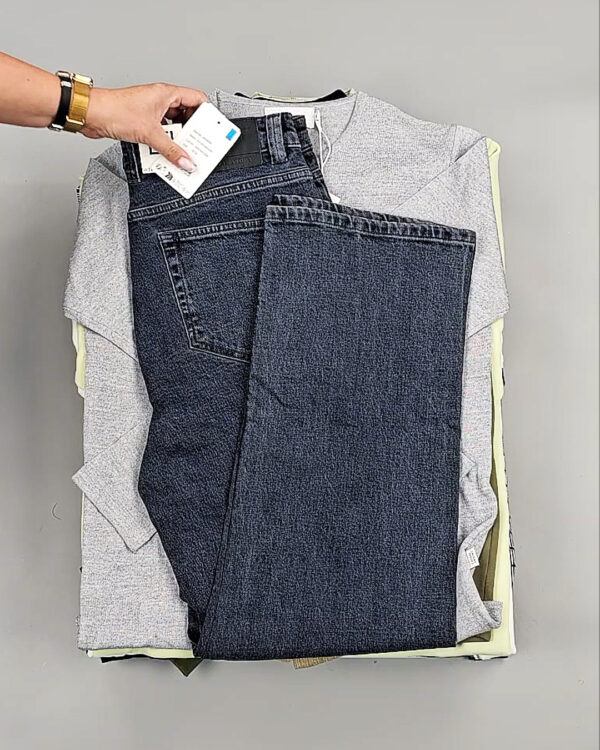 Фотография  208 - CASUAL FRIDAY Summer 075#15,6 кг, ЛОТ № СТ-9273 оптом в Анадыри и Чукотском АО