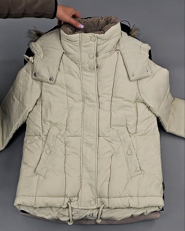 Фотография  270 - Верхняя одежда женская CAN 104#15 кг, ЛОТ СТ-9350 оптом в Анадыри и Чукотском АО