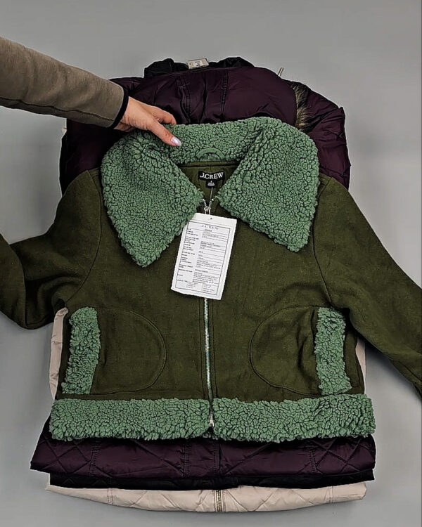 Фотография  695 - Верхняя одежда женская CAN 104#15 кг, ЛОТ СТ-9350 оптом в Анадыри и Чукотском АО