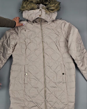 Фотография  917 - Верхняя одежда женская CAN 104#15 кг, ЛОТ СТ-9350 оптом в Анадыри и Чукотском АО