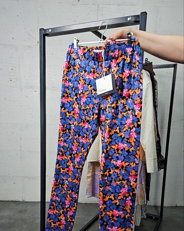 Фотография  543 - Karen by Simonsen mix 075#21 шт, ЛОТ №9095 оптом в Анадыри и Чукотском АО