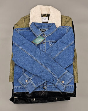 Купить Ветровки женские CAN 104#11,5 кг, ЛОТ СТ-9402 оптом в Анадыри и Чукотском АО