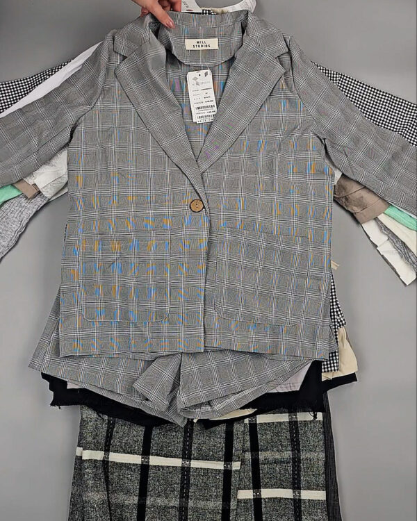 Фотография  860 - Комплекты жен Корея 085#5 кг, ЛОТ СТ-9572 оптом в Анадыри и Чукотском АО