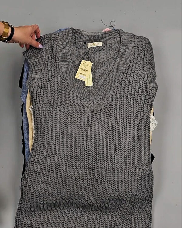 Фотография  664 - Джемпера Корея 085#7 кг, ЛОТ СТ-9415 оптом в Анадыри и Чукотском АО