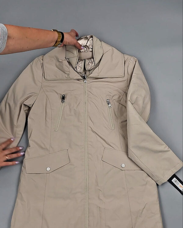 Фотография  559 - Ветровки женские CAN 104#12,4 кг, ЛОТ СТ-9403 оптом в Анадыри и Чукотском АО