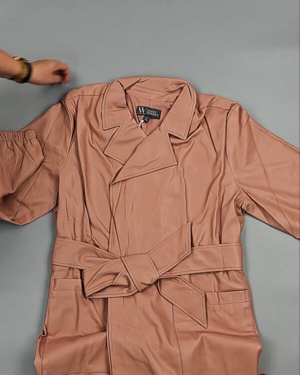 Фотография  592 - Ветровки женские CAN 104#12,7 кг, ЛОТ СТ-9405 оптом в Анадыри и Чукотском АО