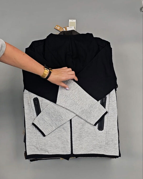 Фотография  675 - Мужской зимний микс JACK JONES, 20 кг, ЛОТ № СТ-9445 оптом в Анадыри и Чукотском АО