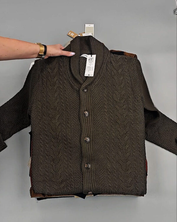 Фотография  406 - Мужской зимний микс JACK JONES, 20 кг, ЛОТ № СТ-9445 оптом в Анадыри и Чукотском АО