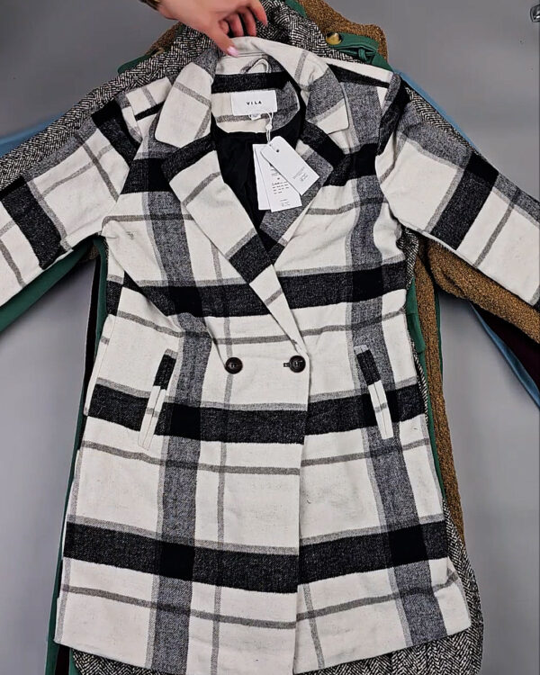 Фотография  190 - Пальто Bestseller 045#10 кг оптом в Анадыри и Чукотском АО