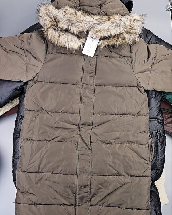 Фотография  820 - Куртки BESTSELLER зима 045#10 кг, ЛОТ СТ-9827 оптом в Анадыри и Чукотском АО