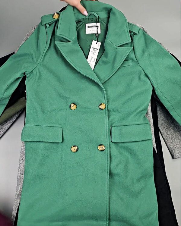 Фотография  493 - Пальто Bestseller 104#15,2 кг, ЛОТ СТ-9842 оптом в Анадыри и Чукотском АО