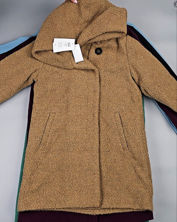 Фотография  453 - Пальто Bestseller 045#10 кг оптом в Анадыри и Чукотском АО