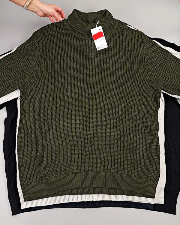 Фотография  942 - Джемпера мужские C&A 025#7,6 кг, ЛОТ СТ-10006 оптом в Анадыри и Чукотском АО