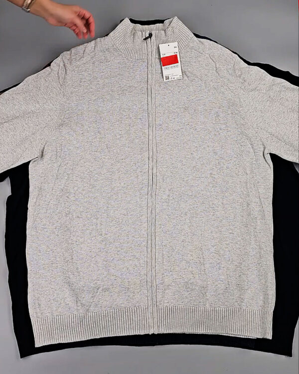 Фотография  552 - Джемпера мужские C&A 025#7,6 кг, ЛОТ СТ-10006 оптом в Анадыри и Чукотском АО