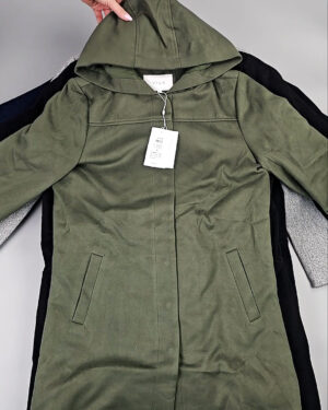 Фотография  807 - Пальто Bestseller 104#15,2 кг, ЛОТ СТ-9842 оптом в Анадыри и Чукотском АО